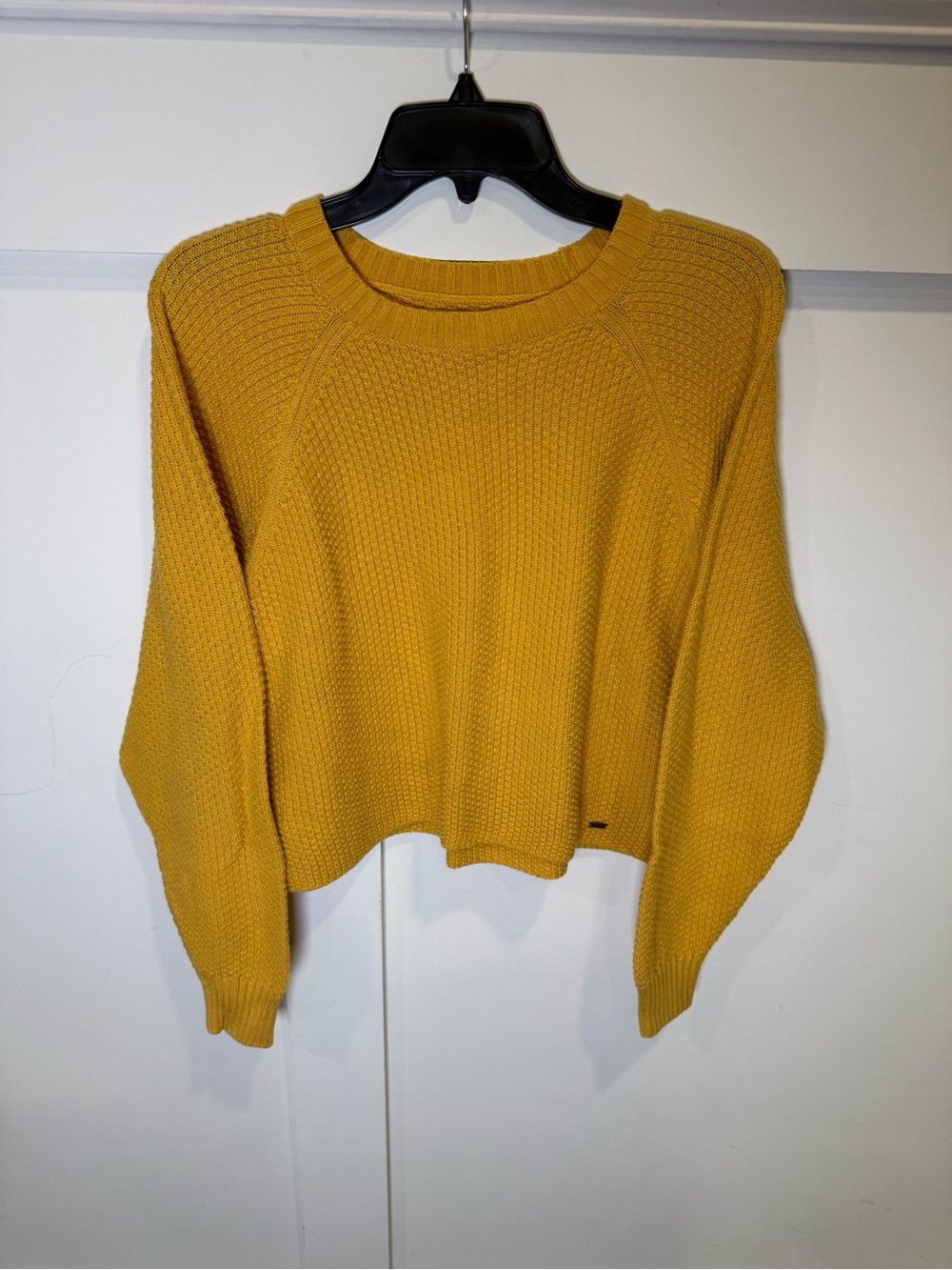 Hollister Mustard Yellow Cropped Crew Neck Knit Cotton Blend Sweater Size Small
